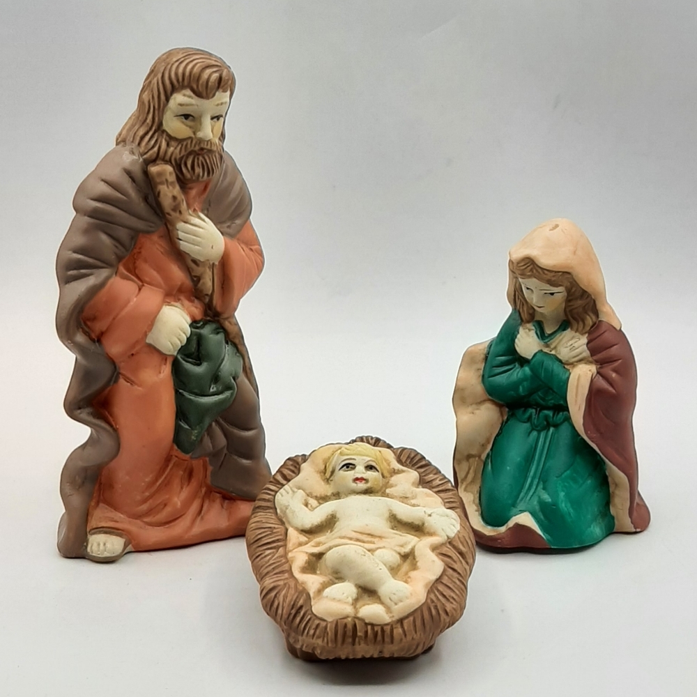 Vintage Nativity Mary Joseph & Baby Jesus Ceramic Manger Scene Christmas